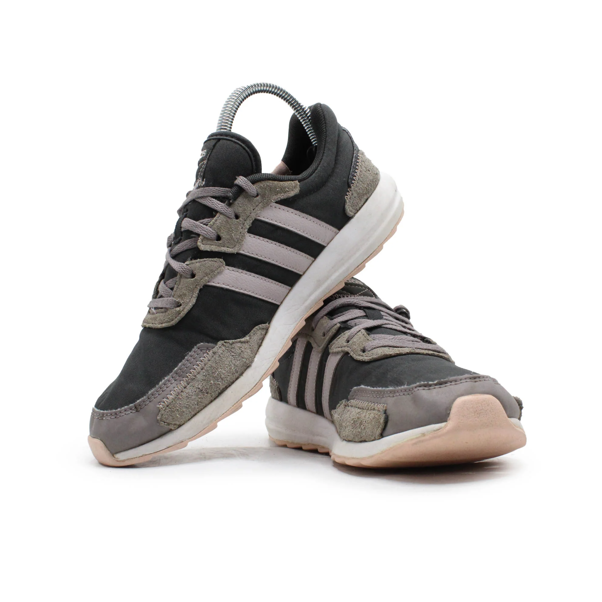 Adidas Retrorun Casual Shoe - Image 2