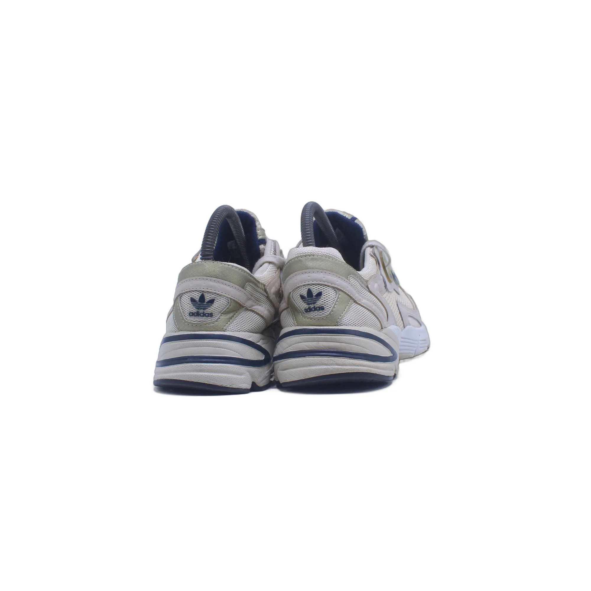 Adidas White Running Shoe - Image 4