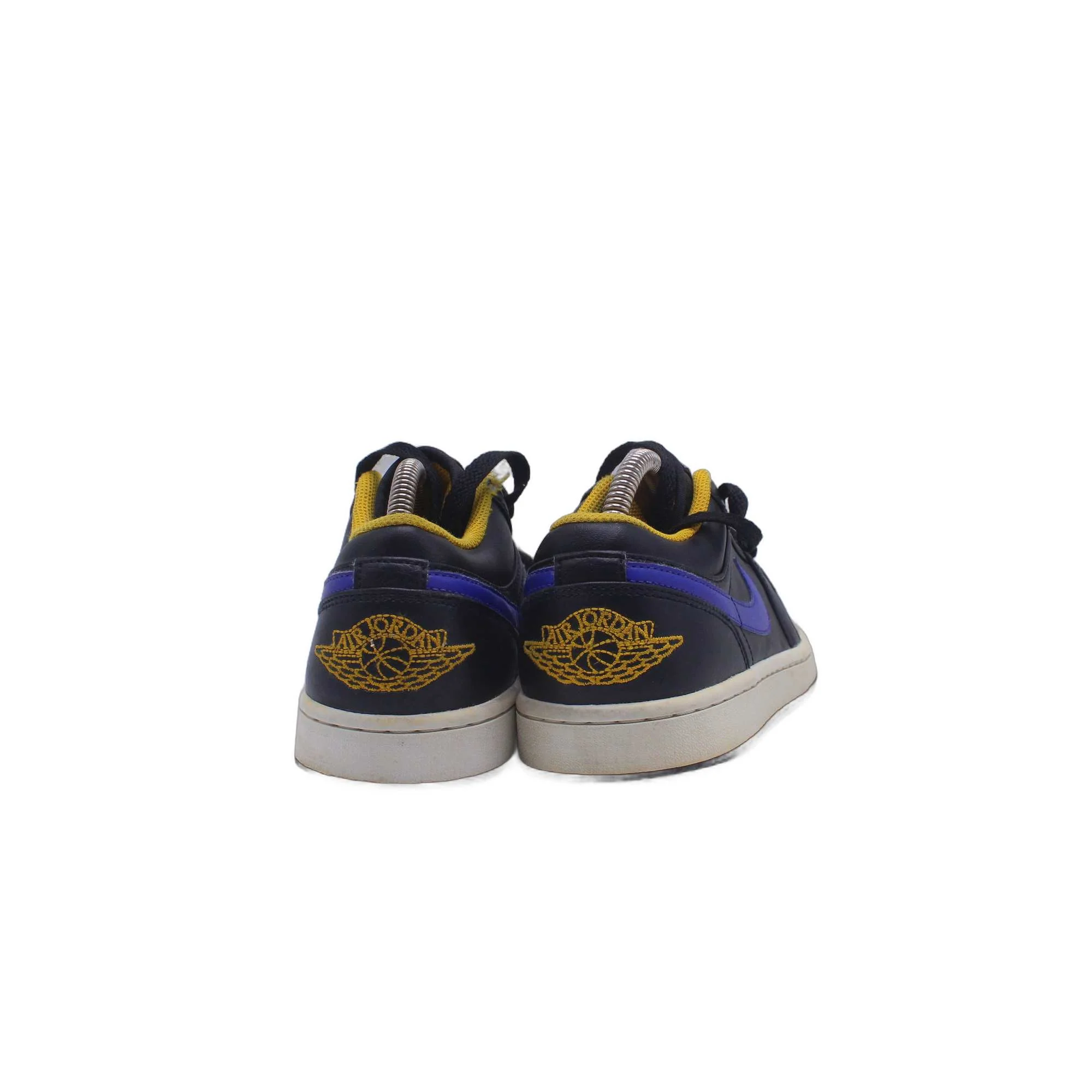 Air Jordan 1 Retro SE Mid Winterized Sneaker - Image 4