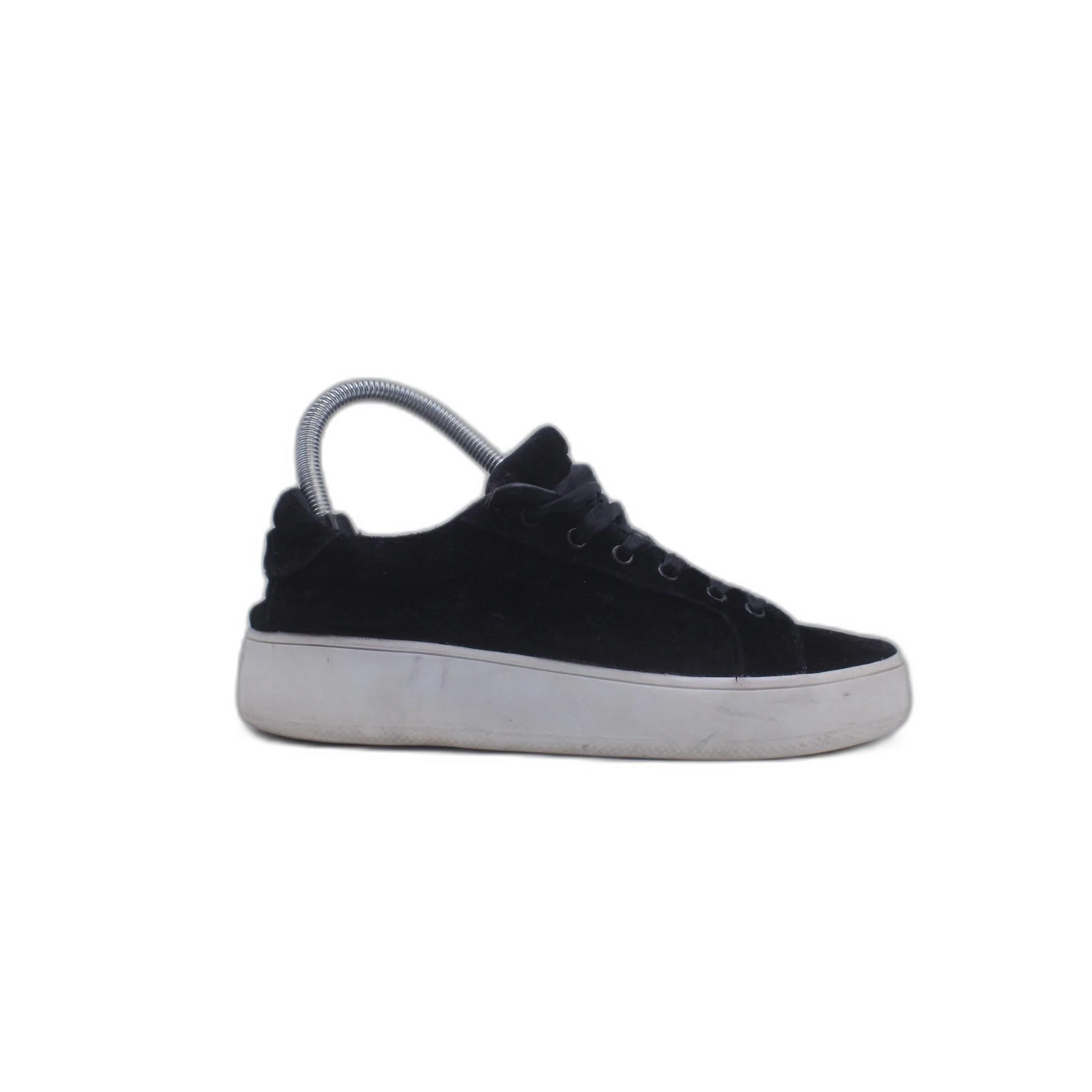 Brash Black Shoe
