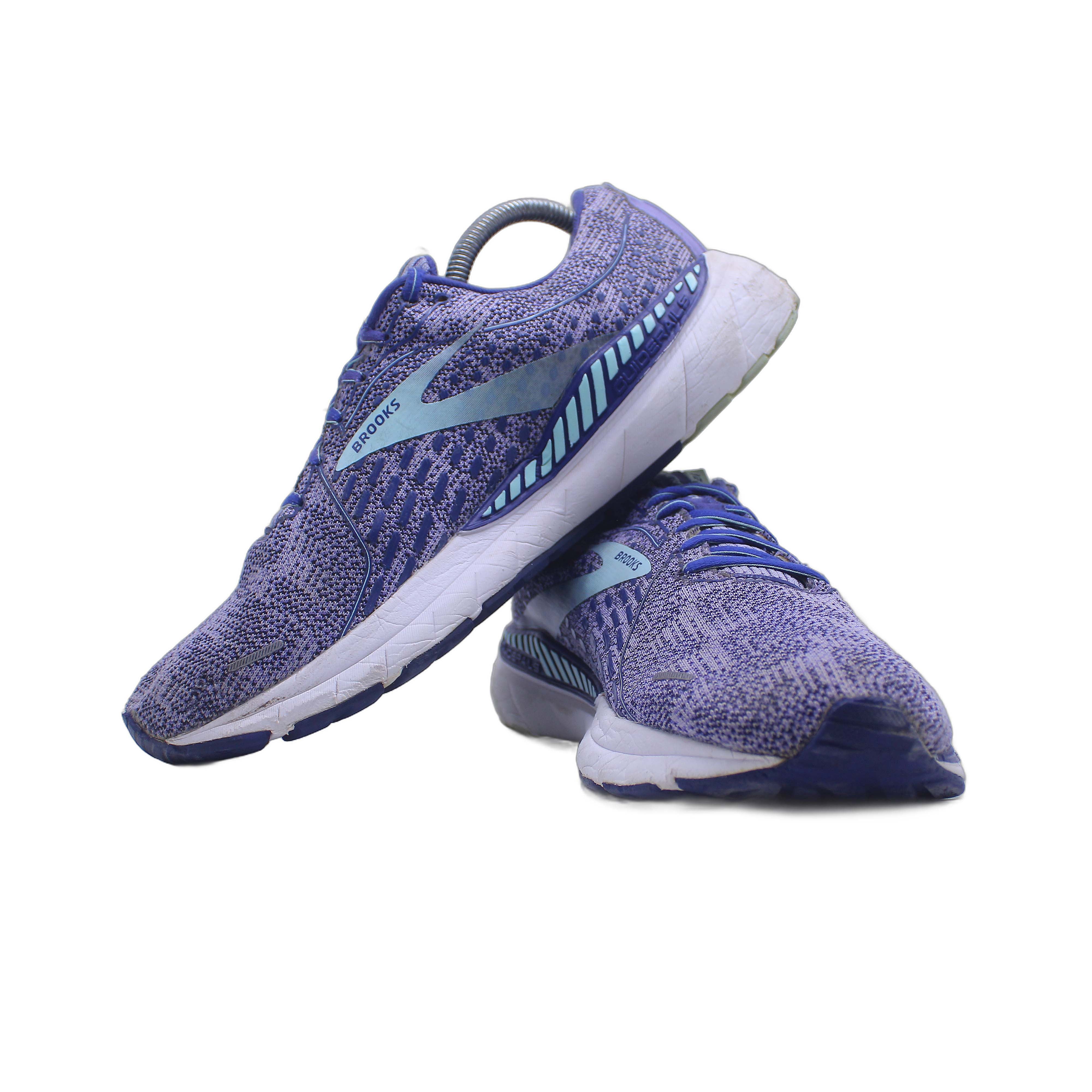 Brooks Adrenaline GTS 21 Gray White Running Shoe - Image 4