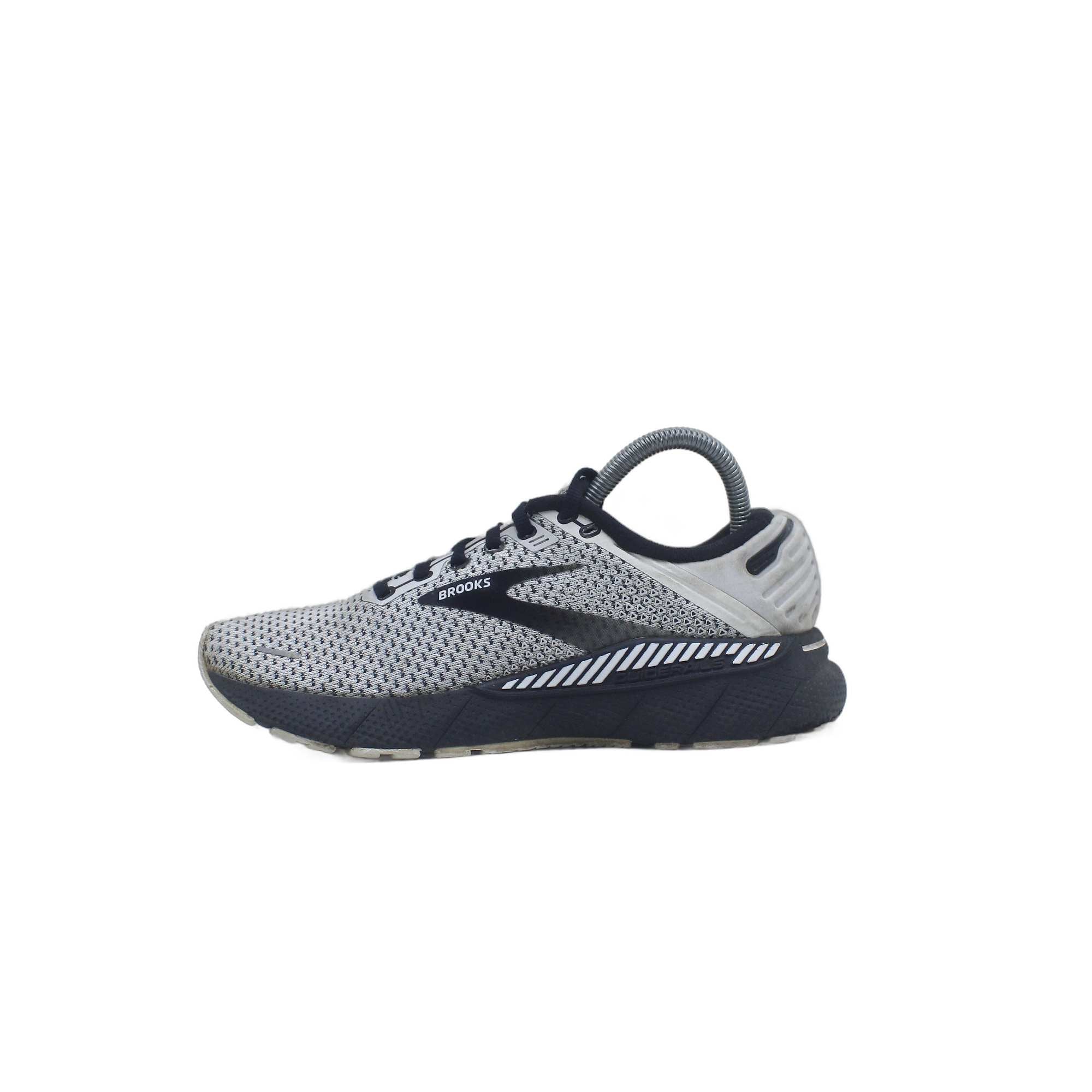 Brooks Adrenaline GTS 22 Womens Running Shoe - Image 2
