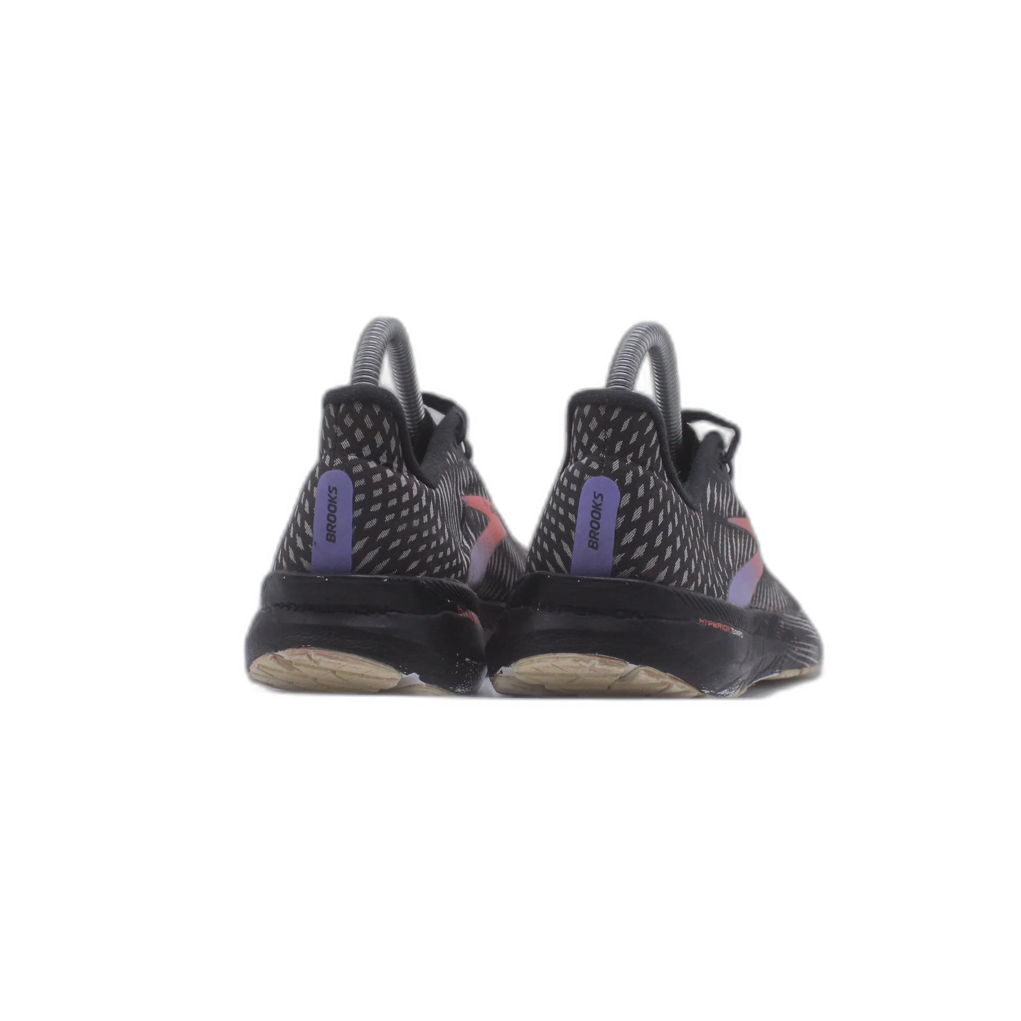 Brooks Levitate 5 Sneaker - Image 4