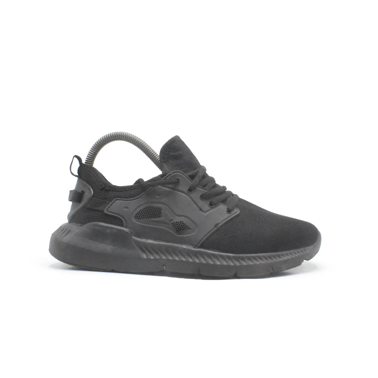 CLASSIC BLACK RUNNING SHOE