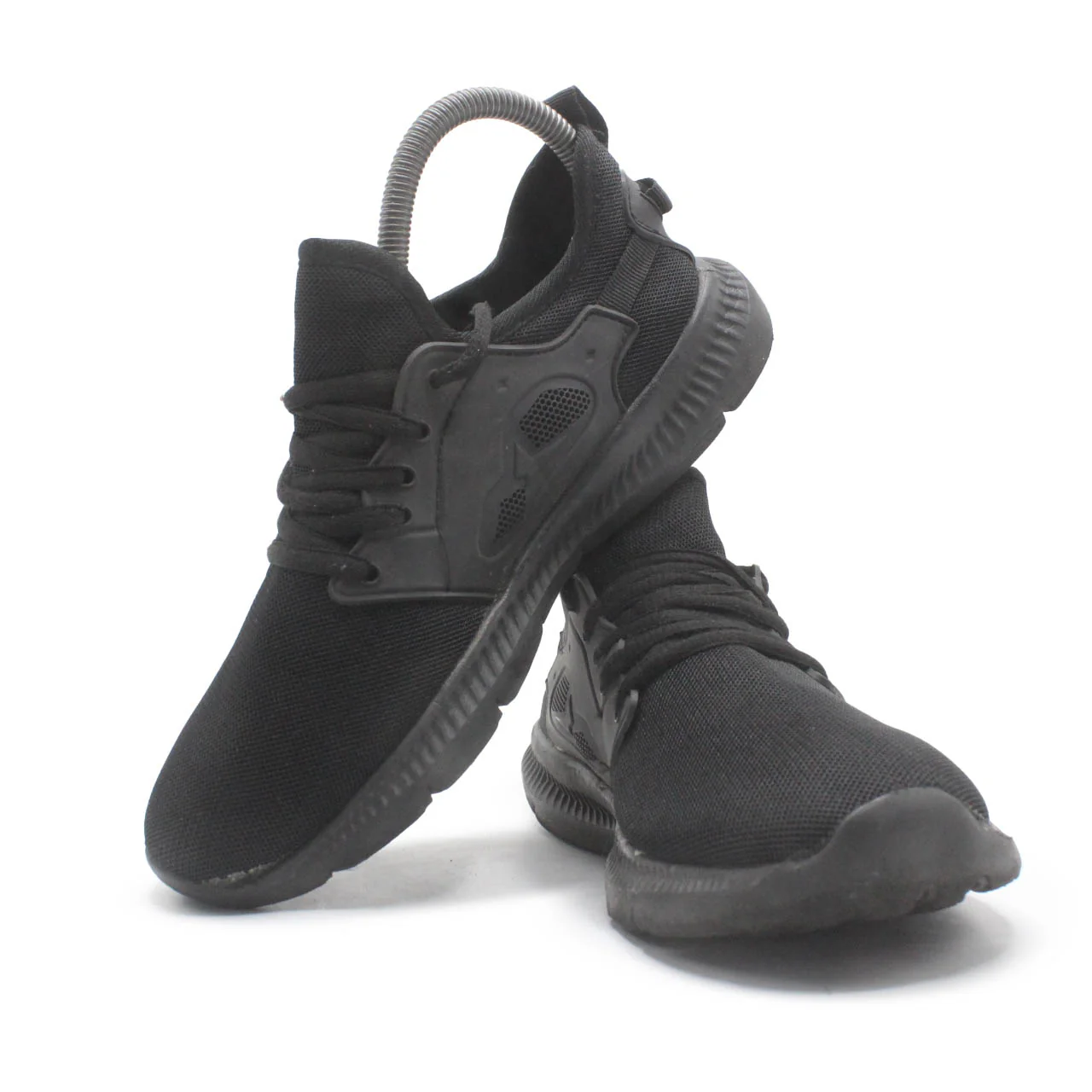 CLASSIC BLACK RUNNING SHOE - Image 2