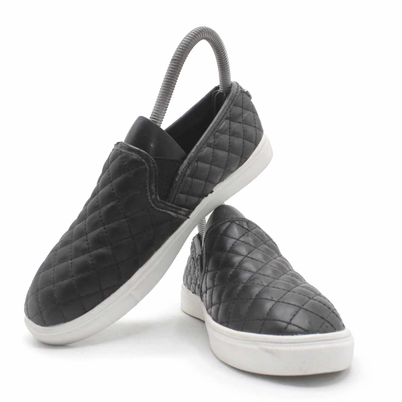 CLASSIC BLACK SLIP ON - Image 2