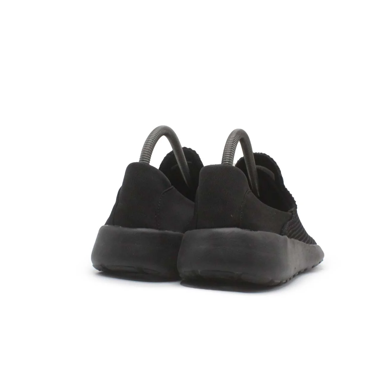 CLASSIC BLACK SLIP ON - Image 5