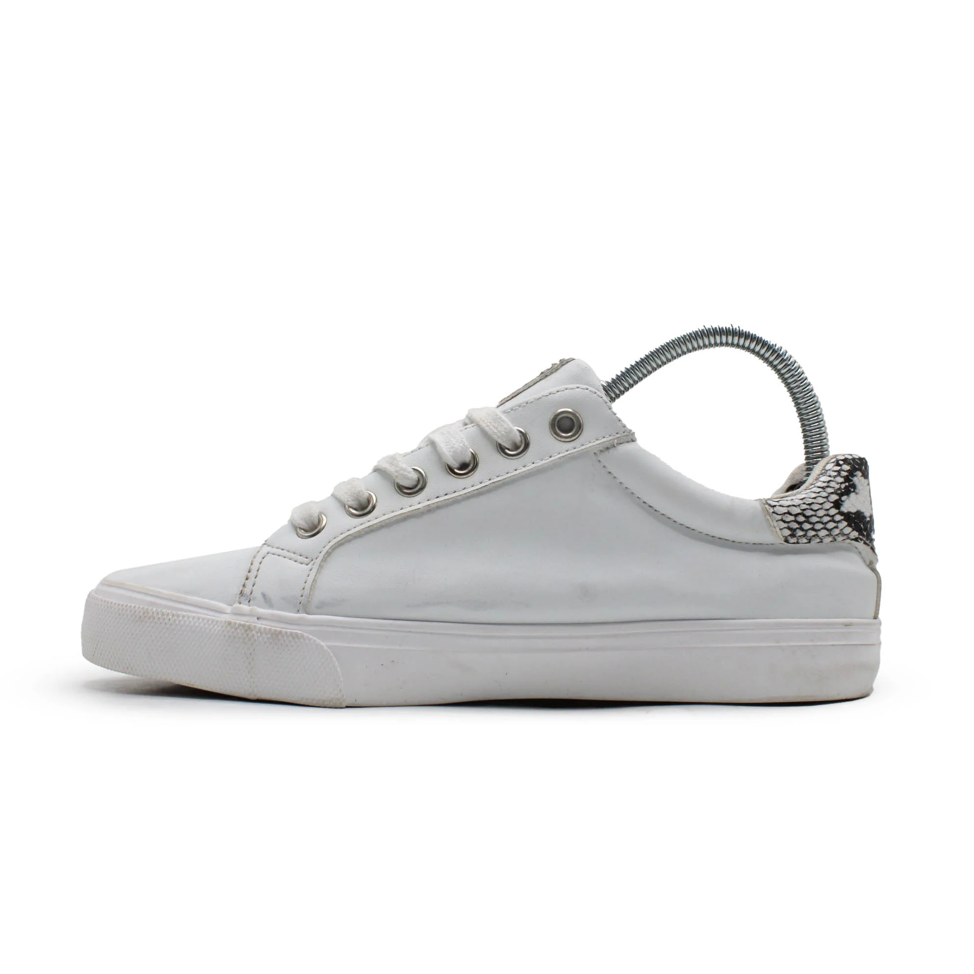 CLASSIC WOMENS CASUAL SNEAKER - Image 3