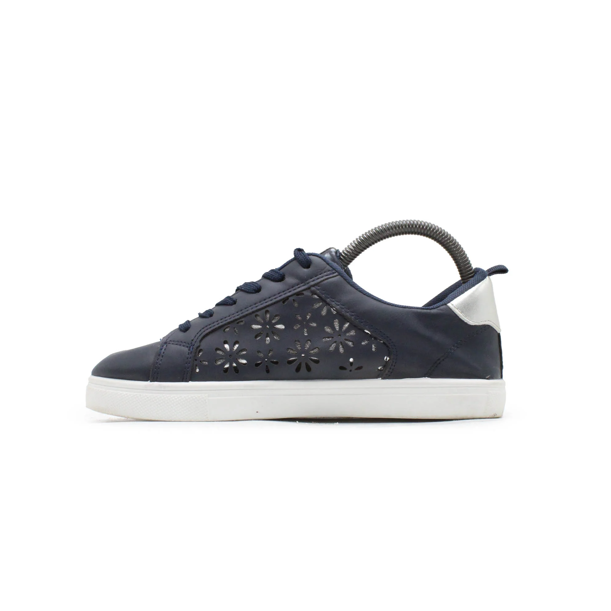 CLASSIC WOMENS CASUAL SNEAKER - Image 3