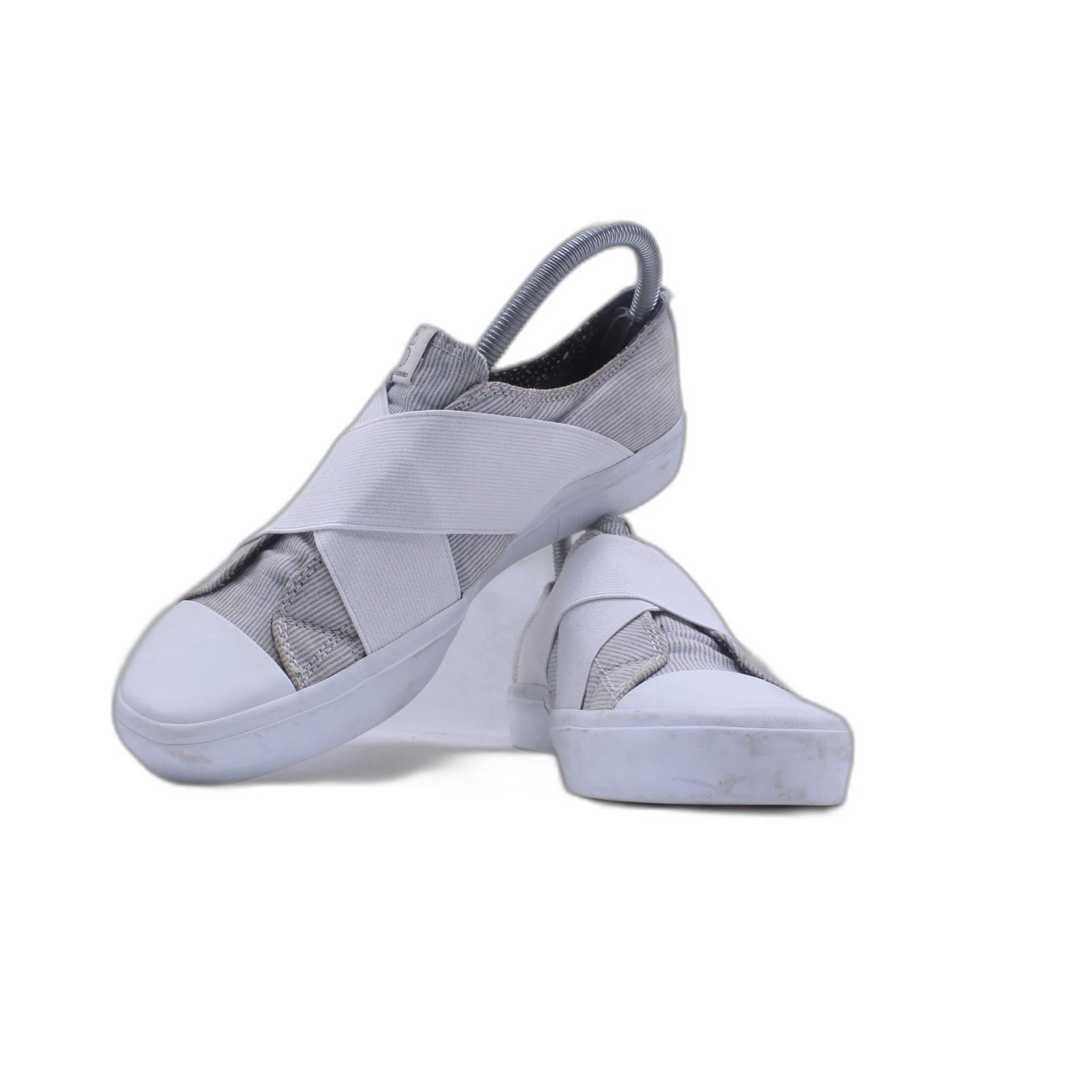 ED Ellen DeGenderes Woven Slip On Sneaker - Image 5