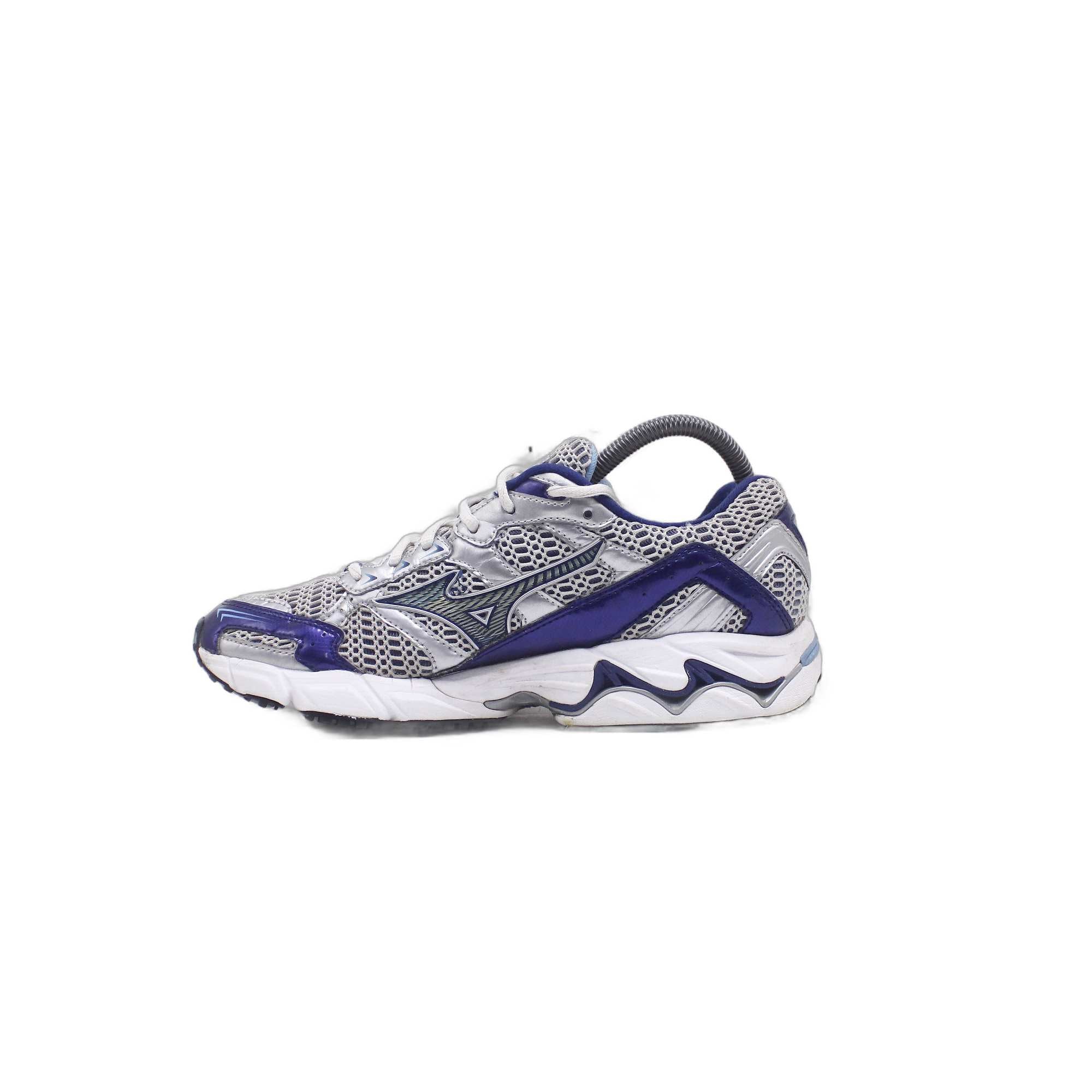 Mizuno Wave Rider 10 Shoe - Image 2