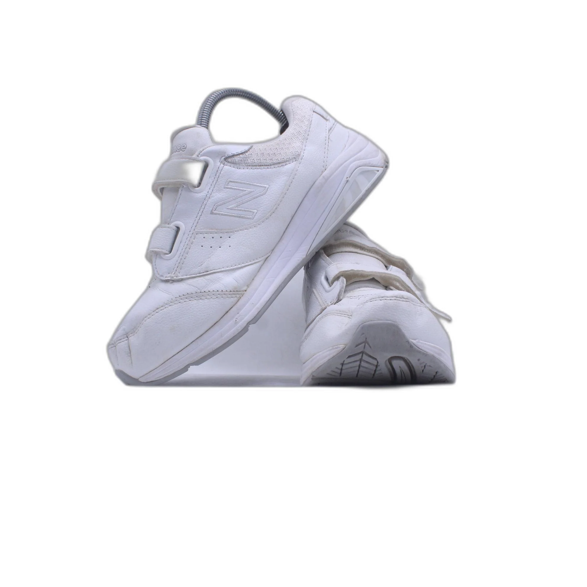 New Balance Est 1906 Women's Hook and Loop Leather Walking Sneaker - Image 5