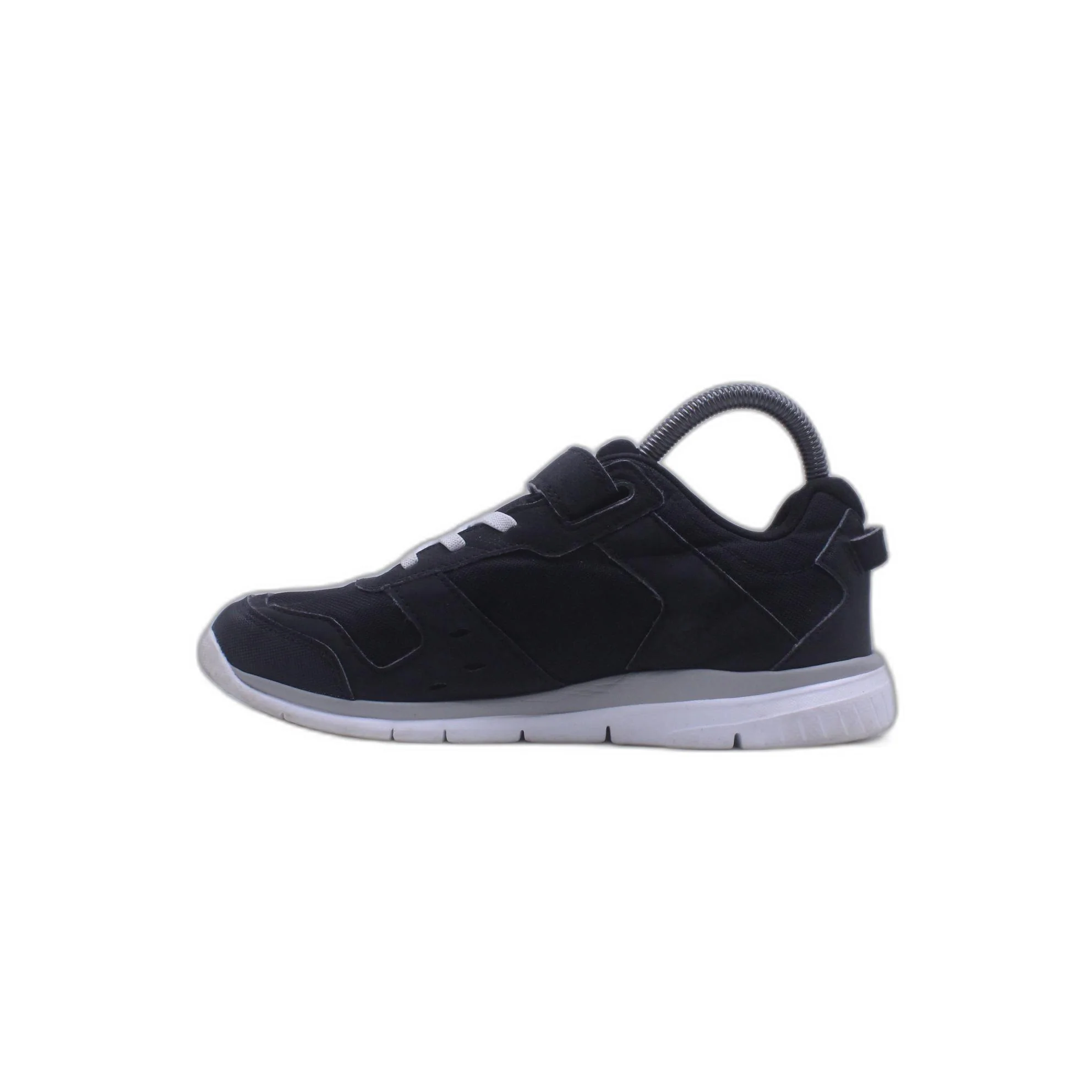 New Feel Black Sneaker - Image 2