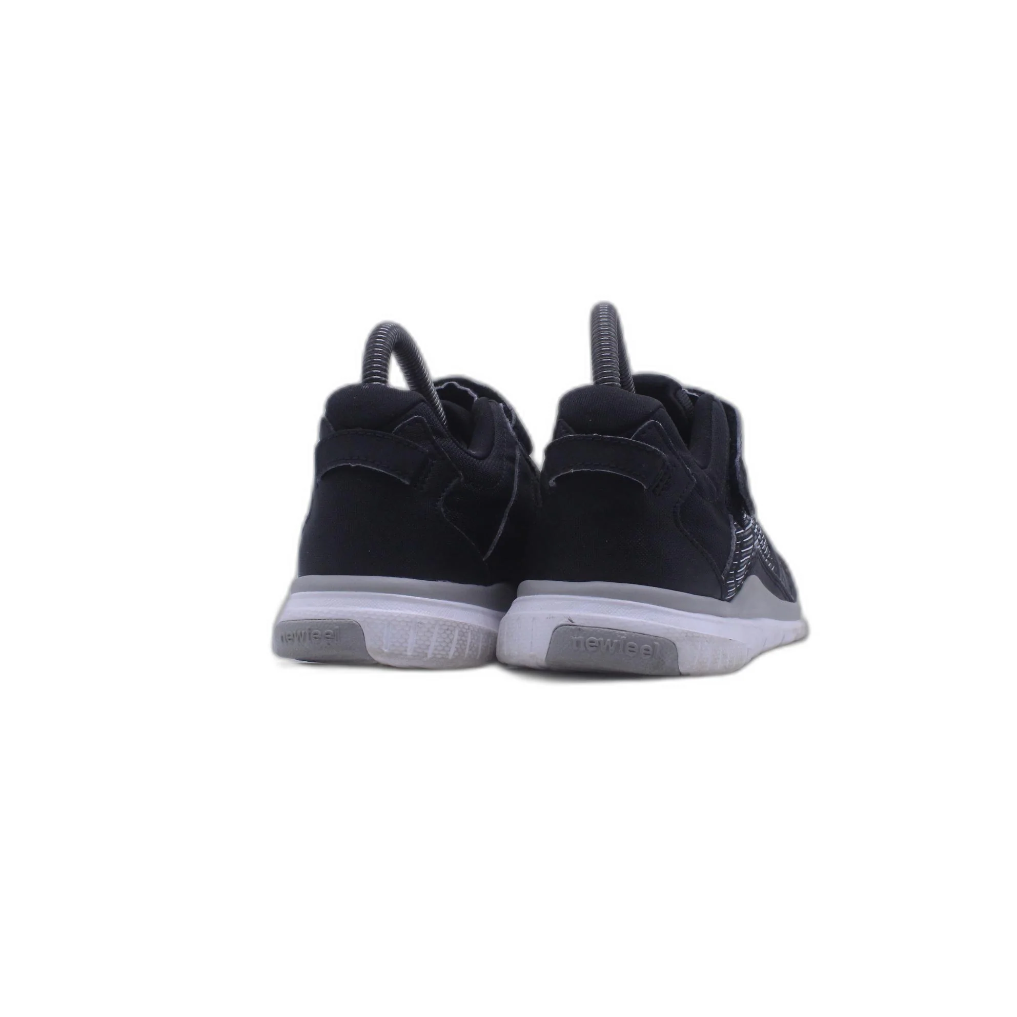New Feel Black Sneaker - Image 4
