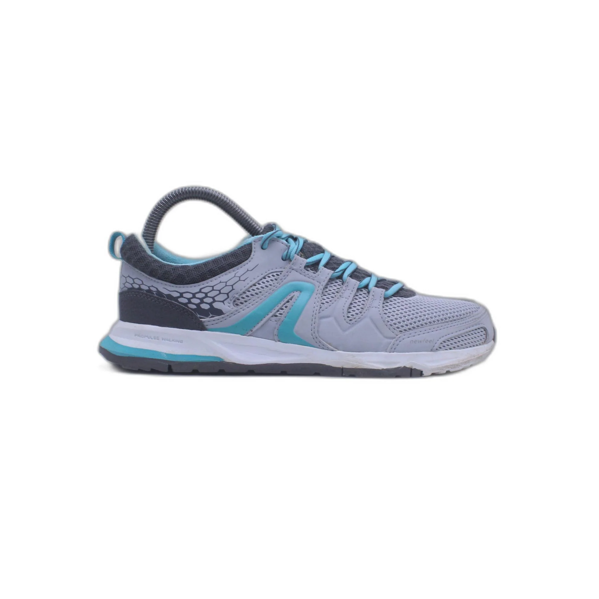 New Feel Gray Sneaker