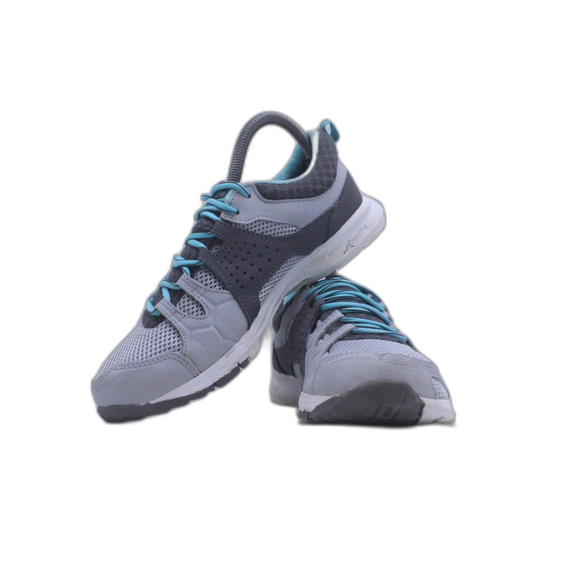 New Feel Gray Sneaker - Image 5