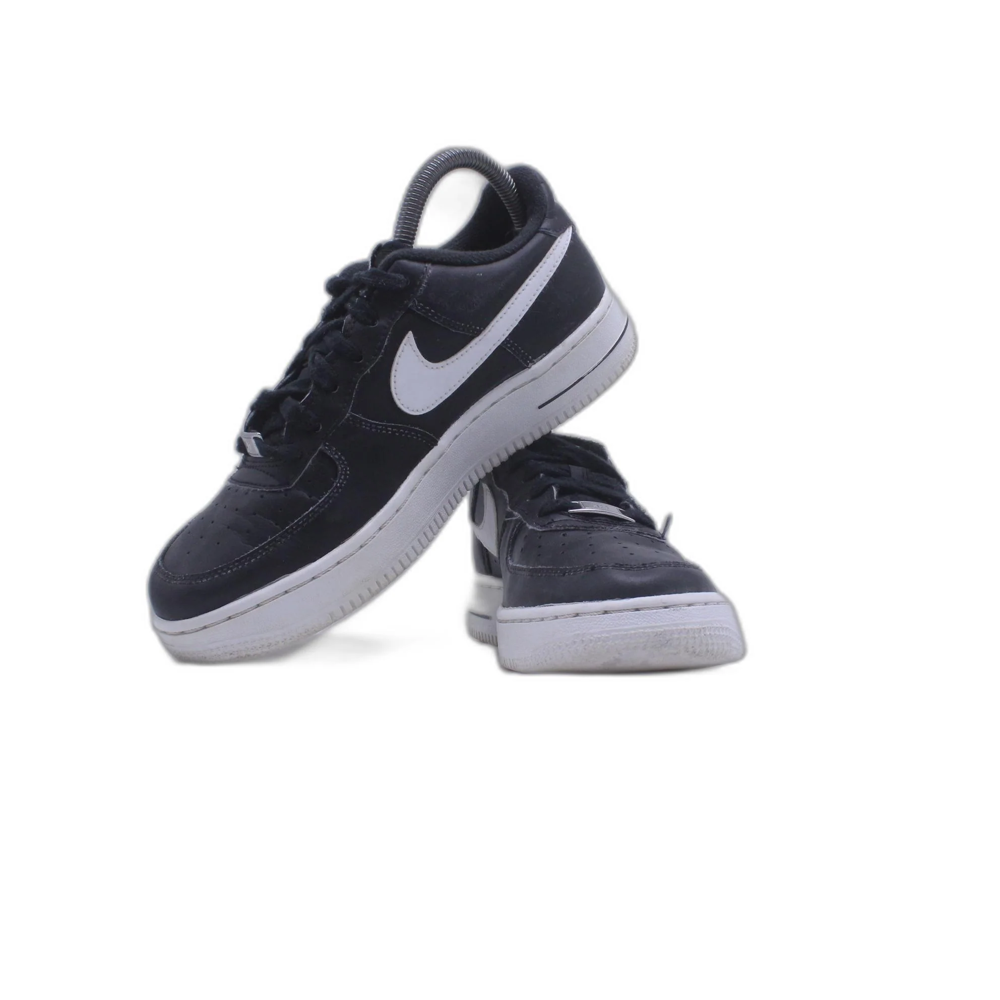 Nike Air Force athletic shoes - Image 4