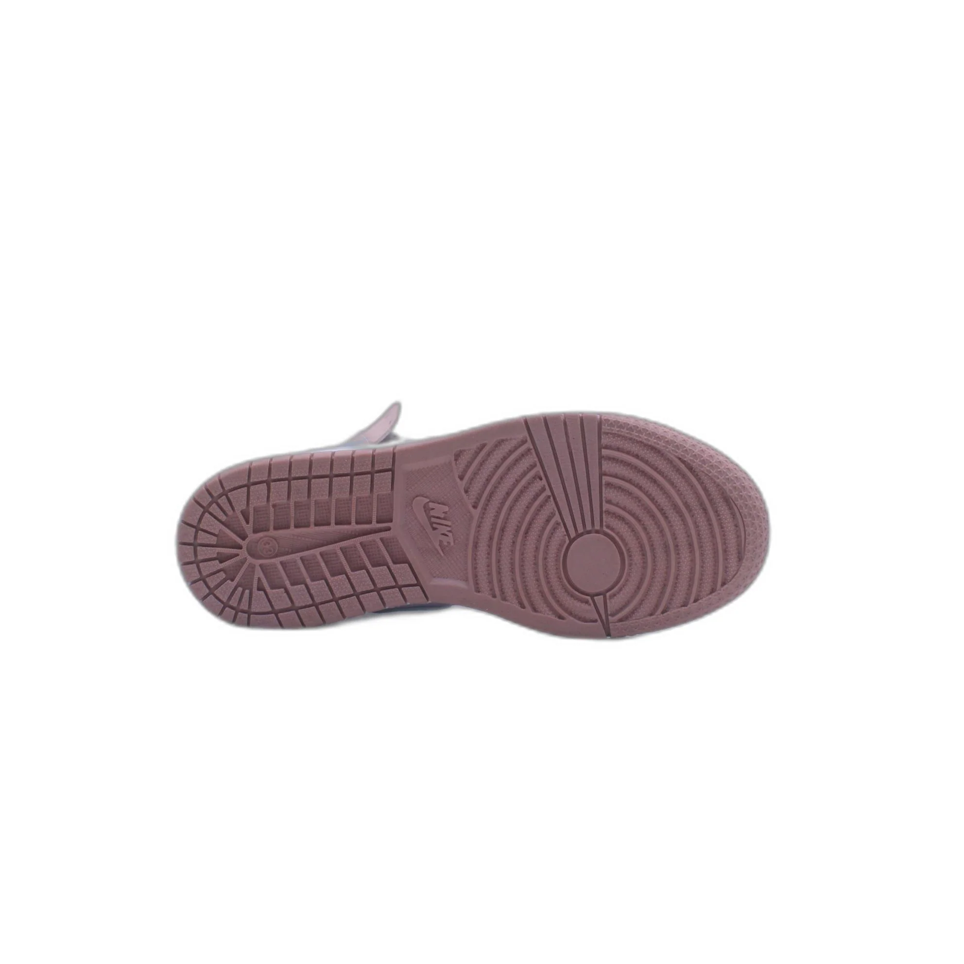 Nike Air Jordan 1 Mid Shoe - Image 3