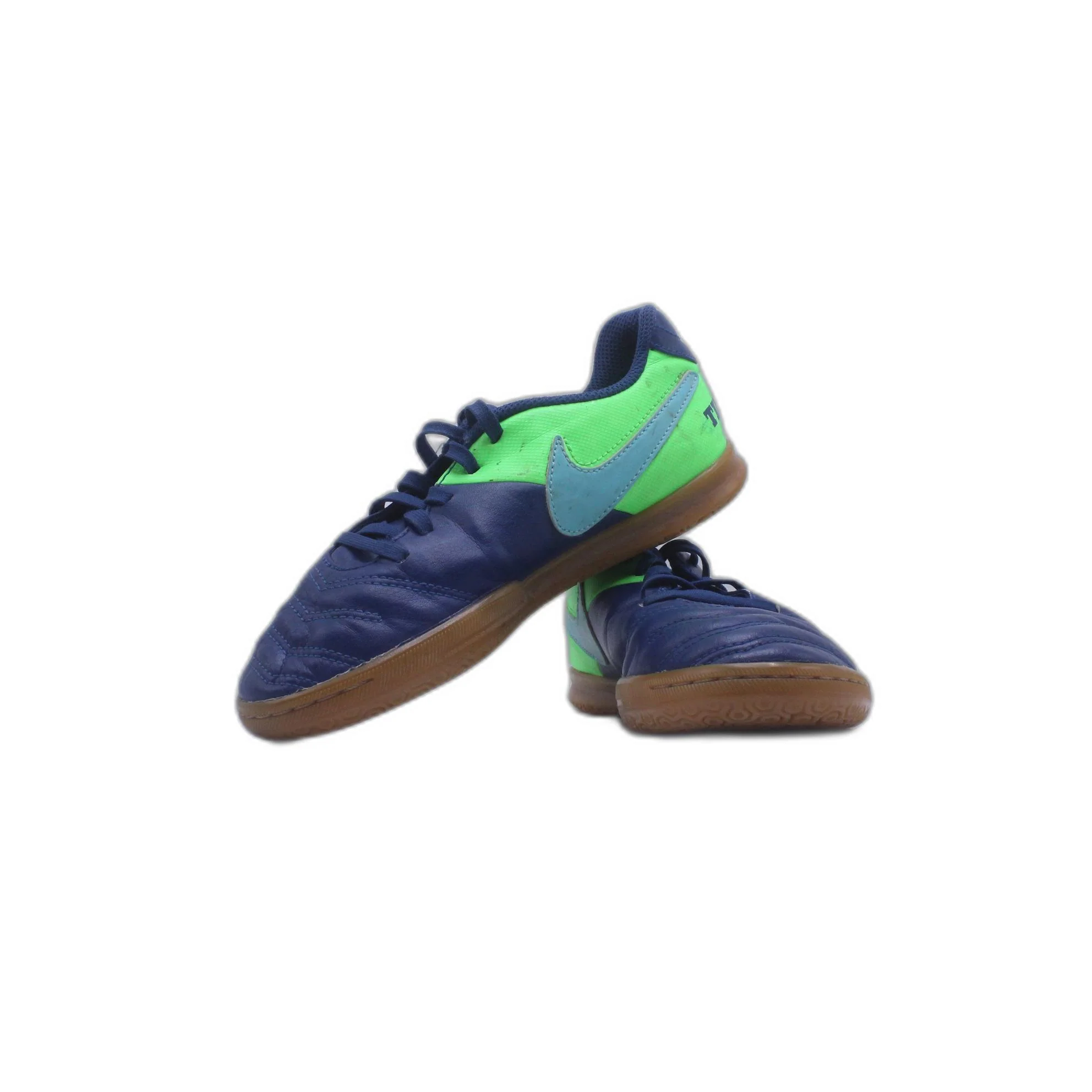Nike Jr. Tiempo Rio III IC Kids Boys Indoor Soccer Shoe - Image 5