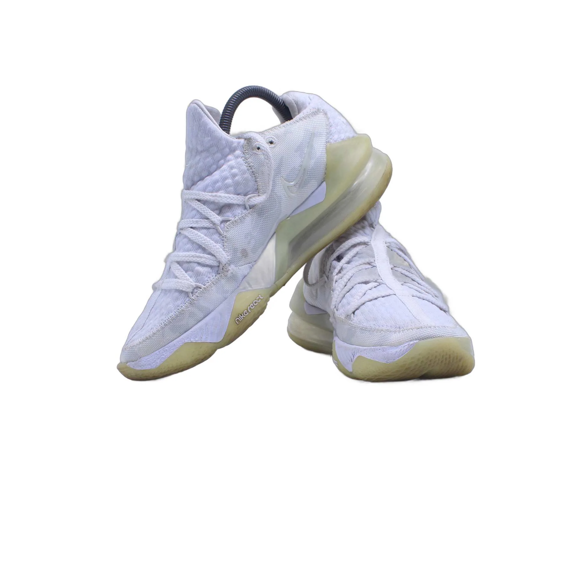 Nike LeBron 17 Low 'White Camo' Shoe - Image 5