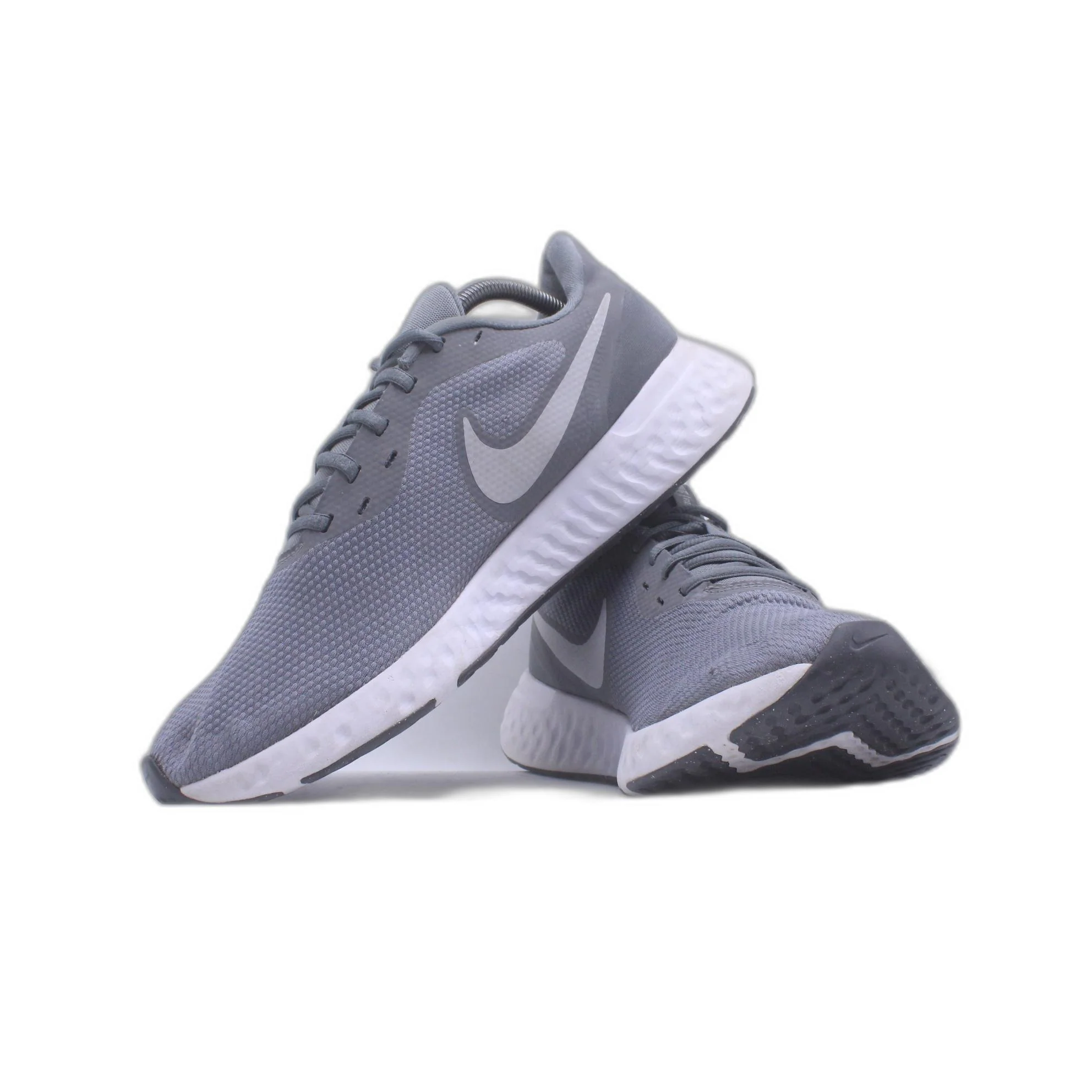 Nike Revolution Gray Sneaker - Image 5