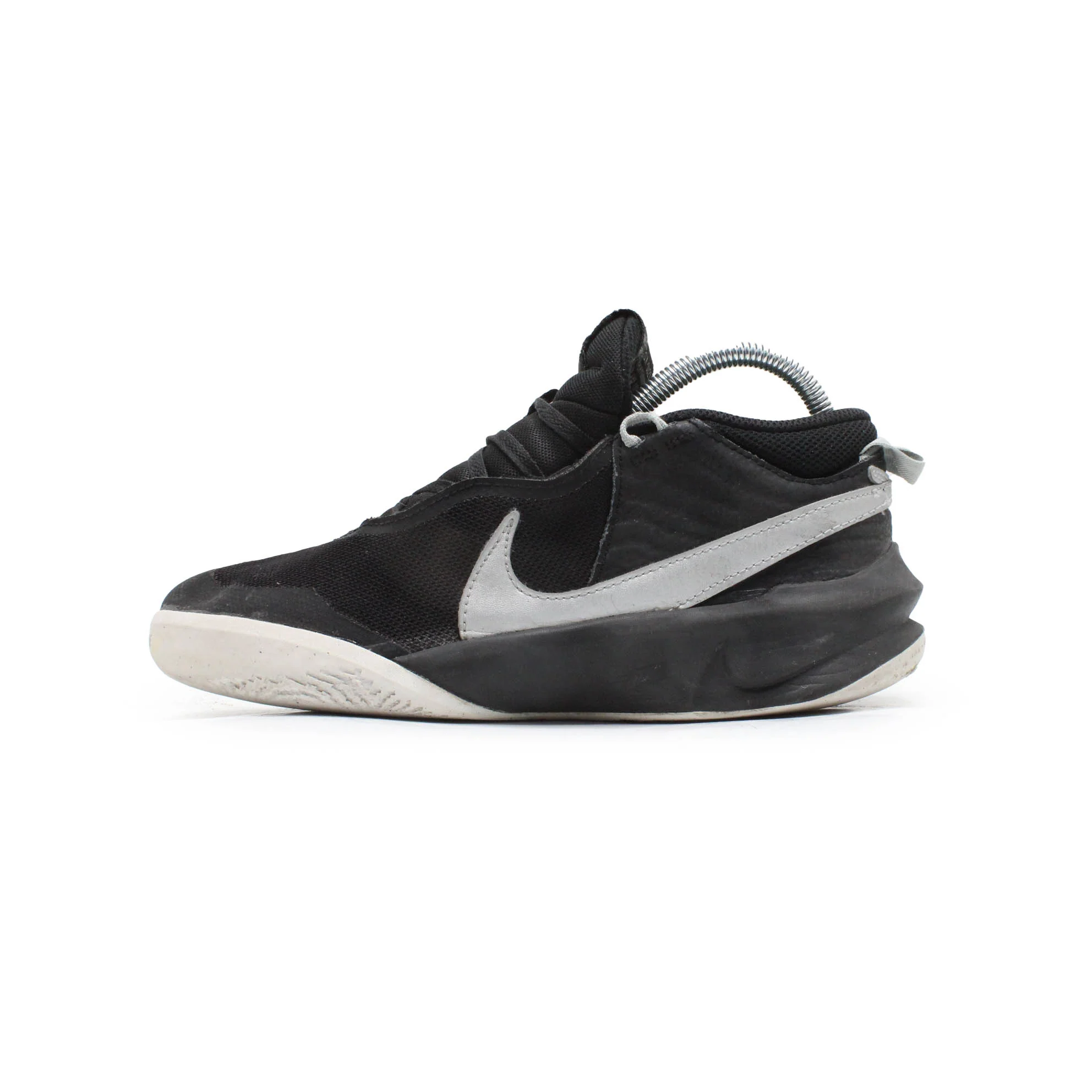 Nike Team Hustle D10 Basketball Shoe - Image 3