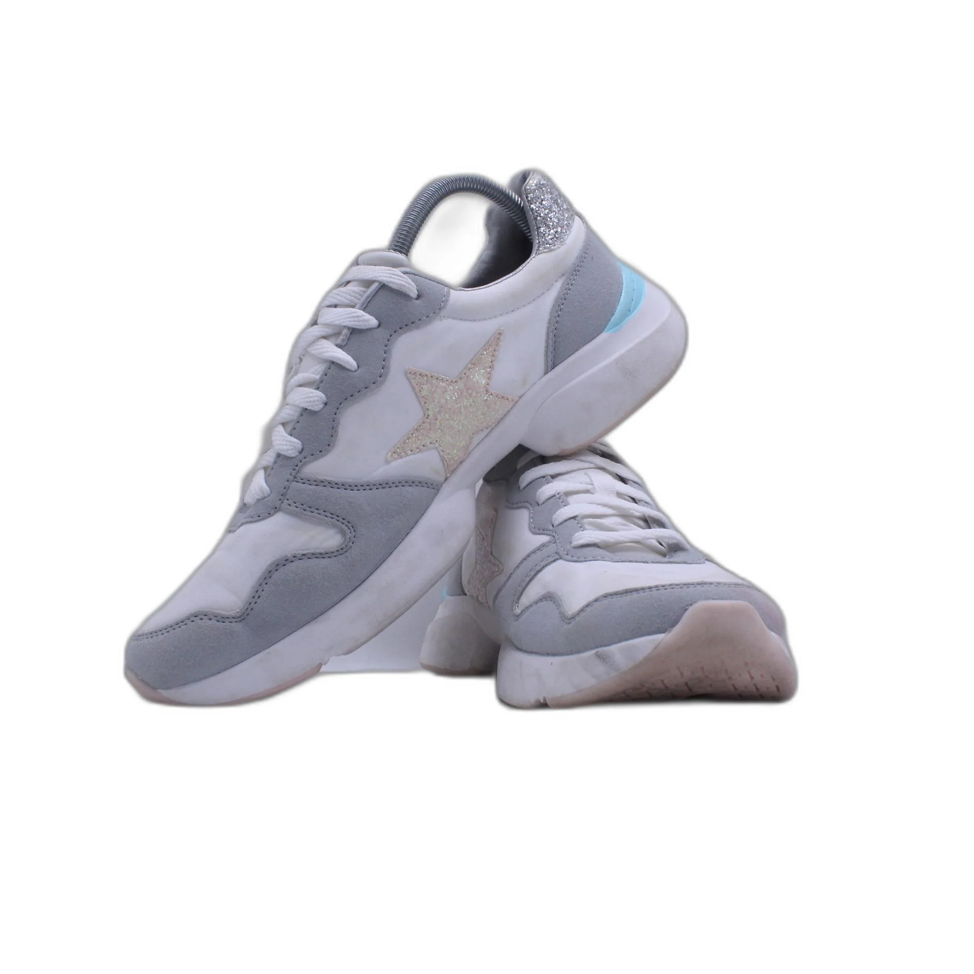 No Boundaries Women's White Gray Pink Blue Low Top Lace Up Sneakers - Image 3