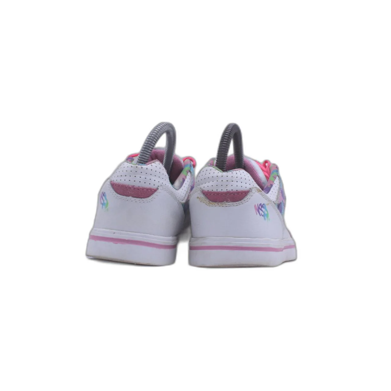 NSS White Sneaker - Image 4