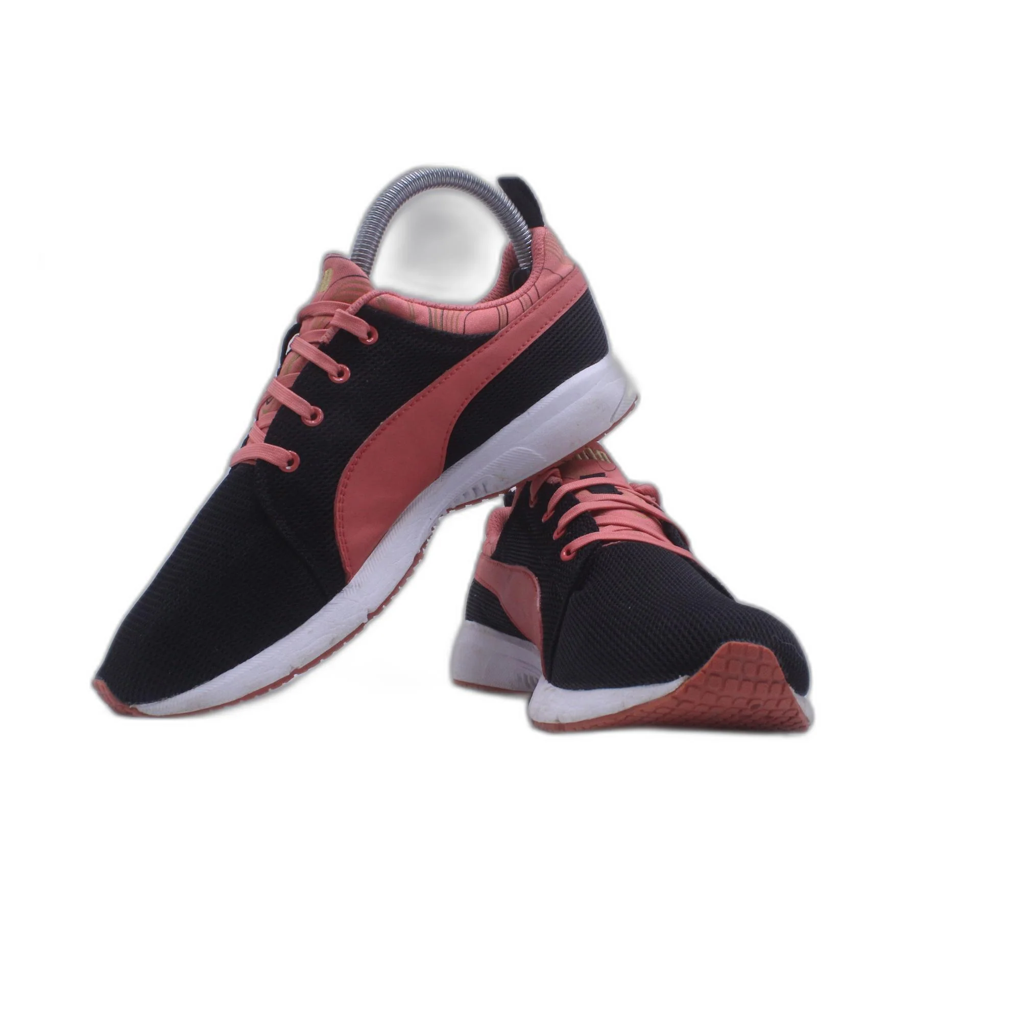 Puma Black and Pink Sneaker - Image 5