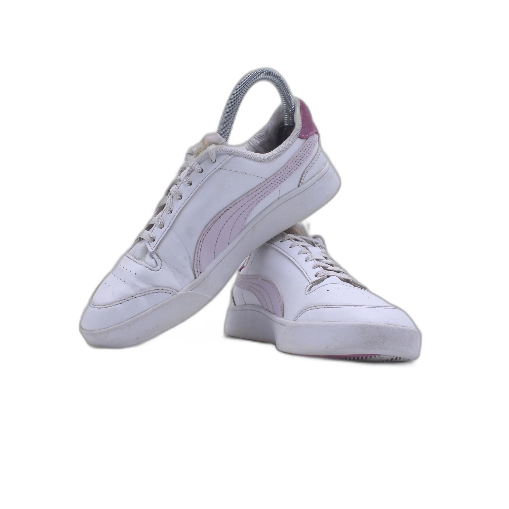 Puma Low Laces Fastened Rounded Toe Leather Sneaker - Image 5