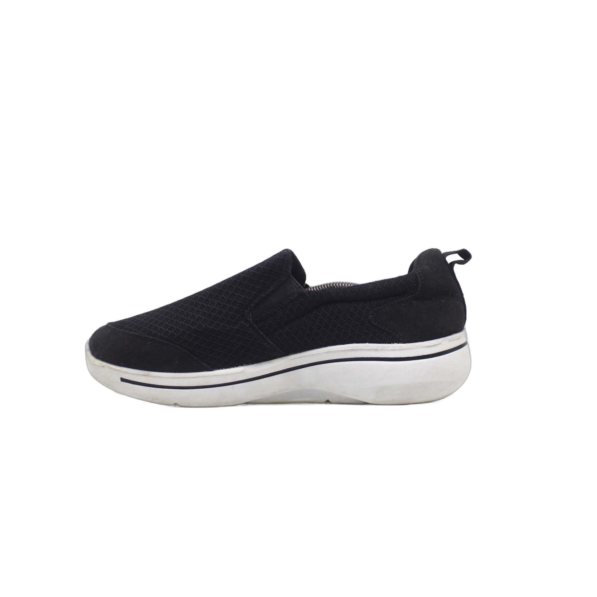 SK Arch Fit Black Slip On - Image 2