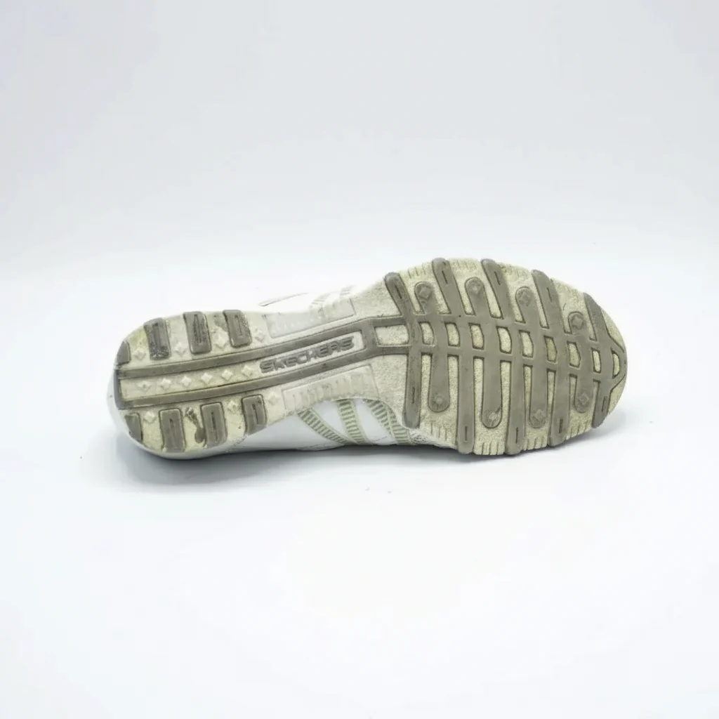 Skechers Gray Leather shimmer Sneaker - Image 4