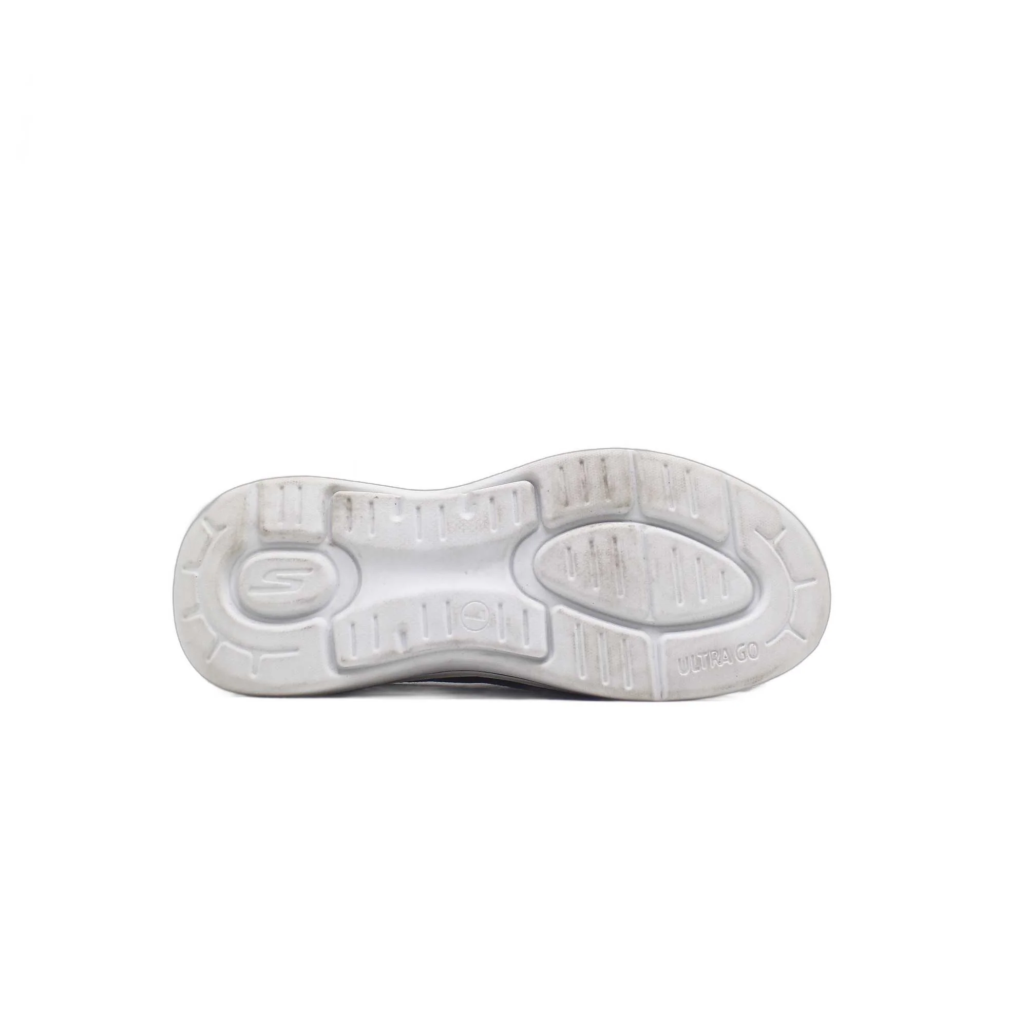 Skechers Ultra Go Arch Fit Black Slip On - Image 3