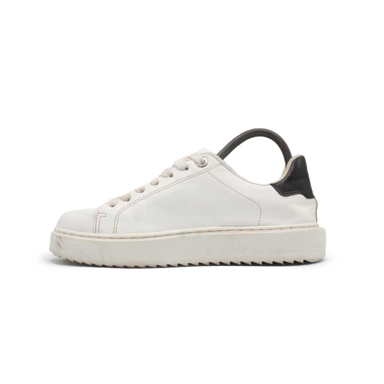 Steve Madden Womens White and Black Training Shoe - Image 3