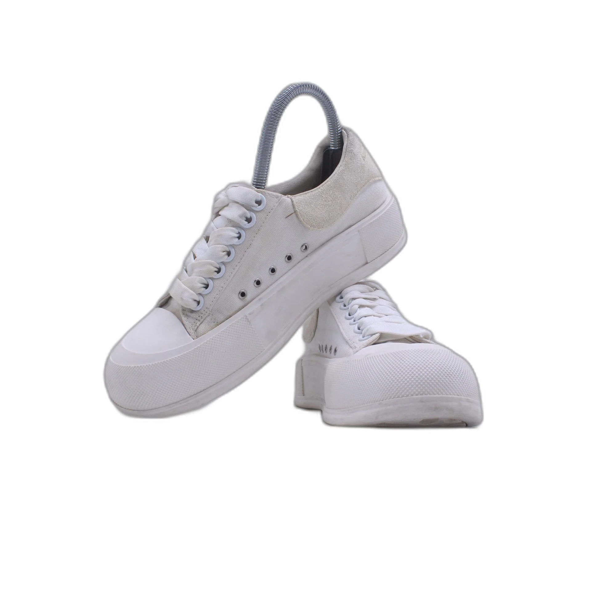 Stradivarius White Sneaker - Image 5