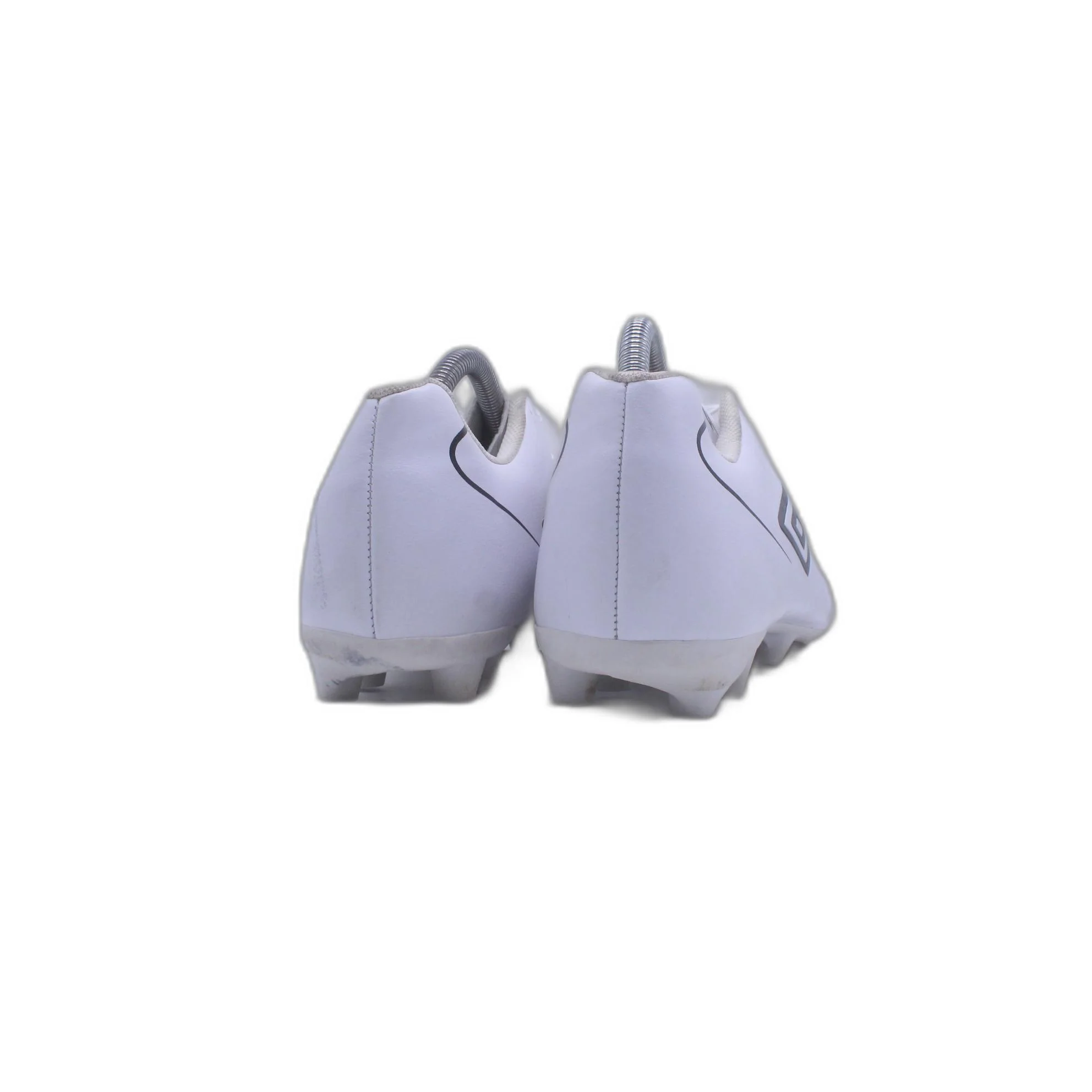 Umbro White Cleat - Image 4