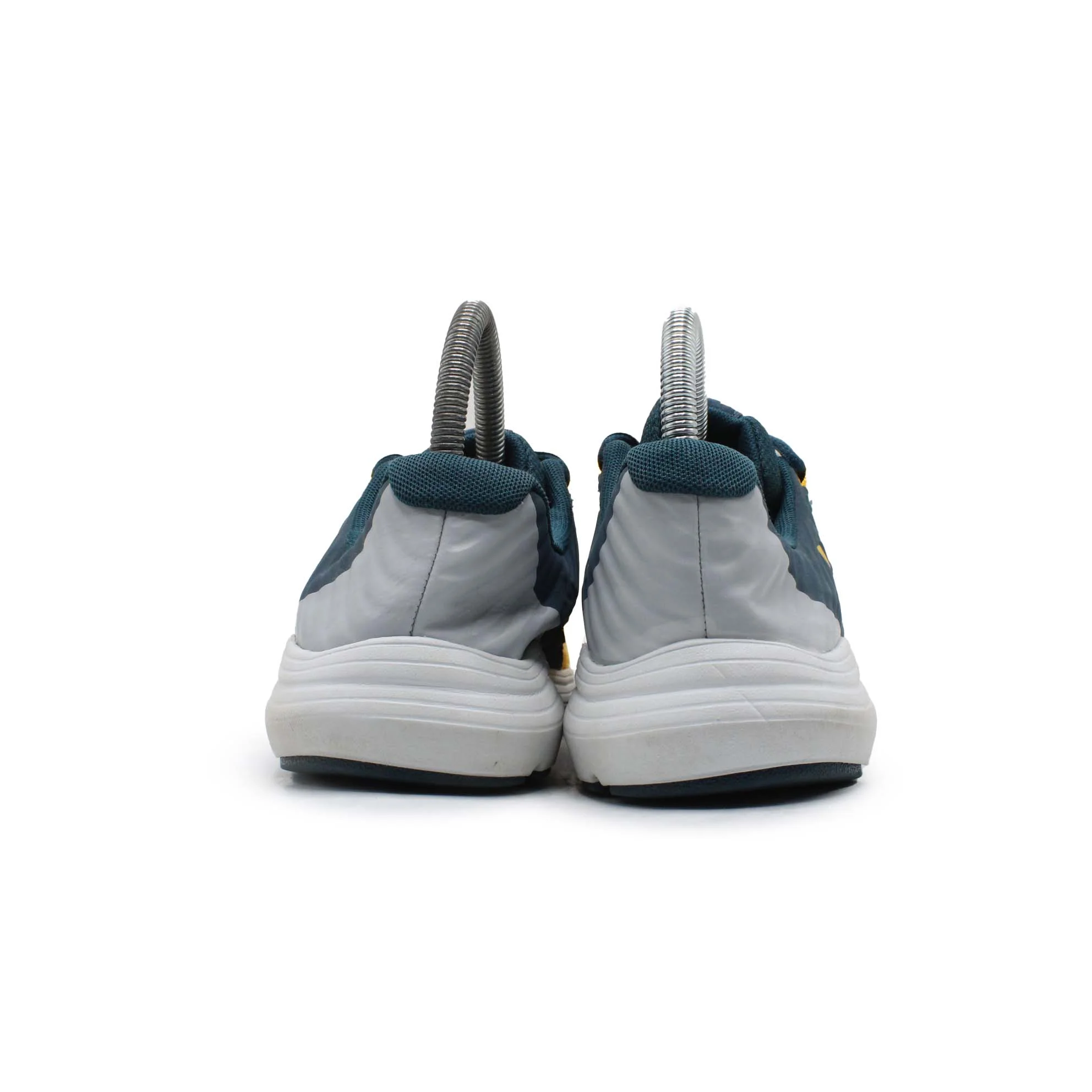 Under Armor Outhustle Running Shoe - Image 4