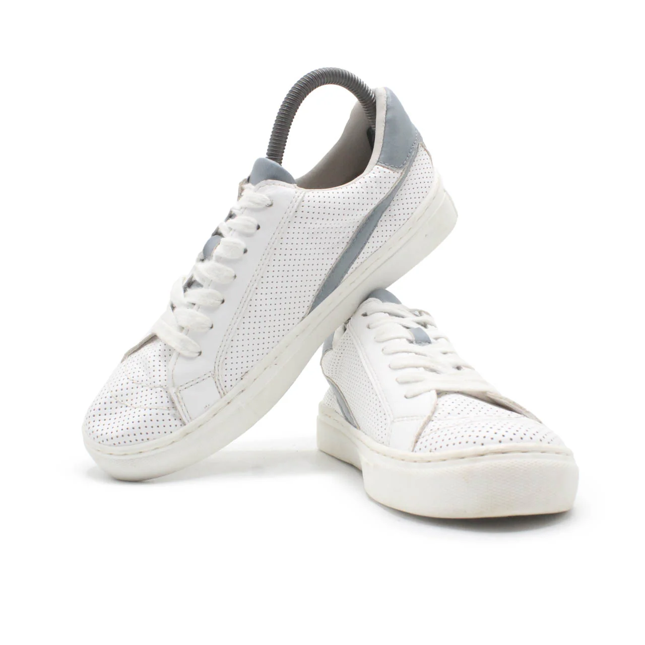 Universal Thread Brittin Casual Shoe - Image 2